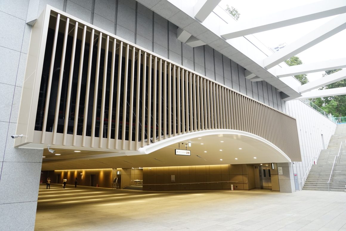 The Taipei Dome connects to Sun Yat-sen Memorial Hall by an underpass, allowing audience to be easily cleared. (Photo・Department of Information and Tourism, Taipei City Government) 