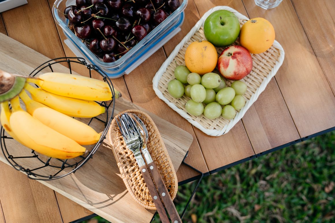 Fresh fruits packed with reusable containers are great for the planet and for a good shot! (Photo・Brown Chen)